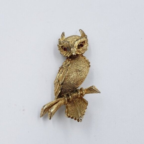Vintage BSK Owl Brooch on Branch Gold Tone Red Glass Eyes - Picture 9 of 11